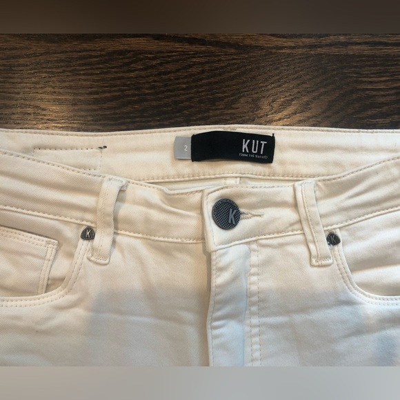 Kut From The Kloth: Meg High Rise Wide Leg. Size: 2. Color: Ecru. Good condition - Picture 6 of 10